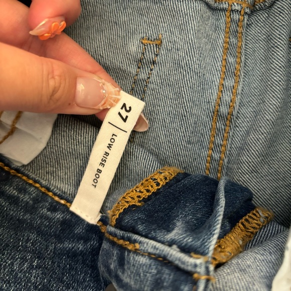 Low Rise Jeans 🦋 - Picture 4 of 8